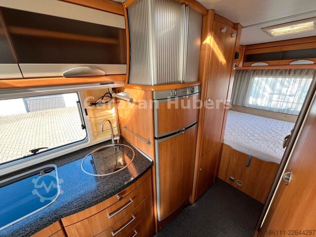 Integriertes Wohnmobil HYMER/ERIBA B 614 - Festbett- Klima -  - Solar -