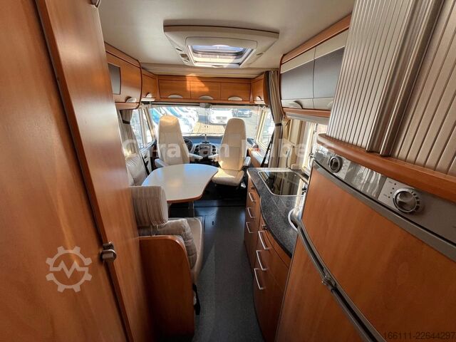 Integriertes Wohnmobil HYMER/ERIBA B 614 - Festbett- Klima -  - Solar -
