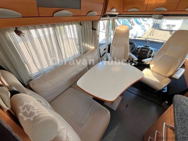 Integriertes Wohnmobil HYMER/ERIBA B 614 - Festbett- Klima -  - Solar -