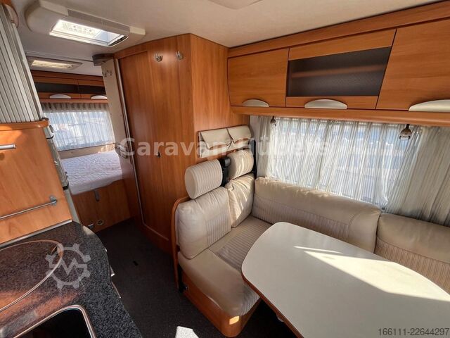 Integriertes Wohnmobil HYMER/ERIBA B 614 - Festbett- Klima -  - Solar -