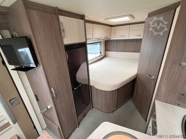Teilintegriertes Wohnmobil BÜRSTNER Nexxo T 660 - Festbett -  - Klima -