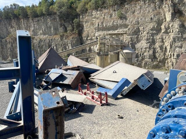 Tracked jaw crusher Kleemann 