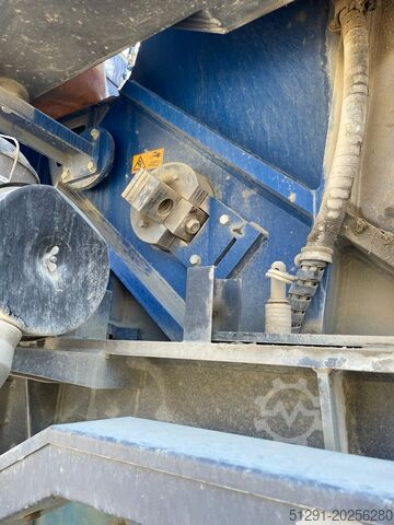 Tracked jaw crusher Kleemann 