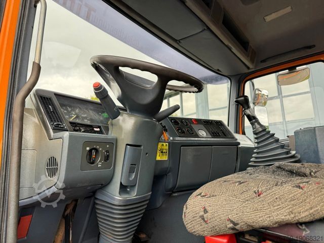 Dreiseitenkipper LKW MERCEDES-BENZ Actros 1831 4x4 Kipper - Kran- Kupplung- Blattfe