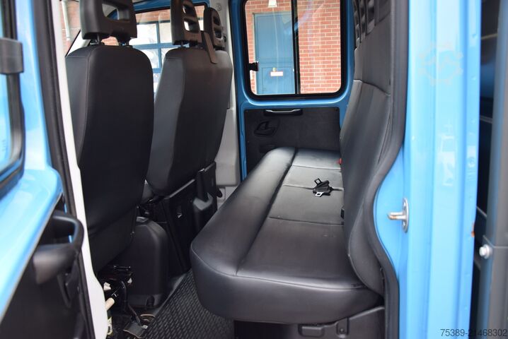 Pick-up van Iveco Daily  35S18 DOKA 7-Sitzer Pritsche Maxi AHK 3,5T