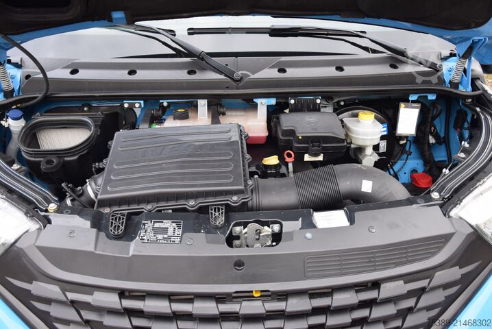 Pick-up van Iveco Daily  35S18 DOKA 7-Sitzer Pritsche Maxi AHK 3,5T