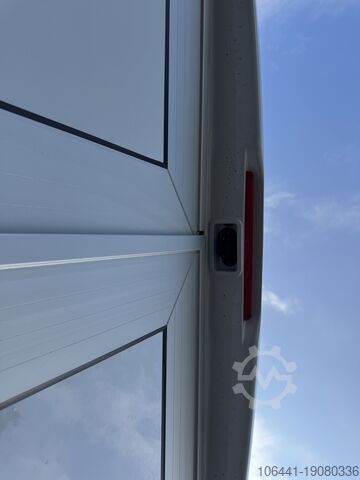 Transporter with suitcase Renault Master RED Koffer Portaltüren
