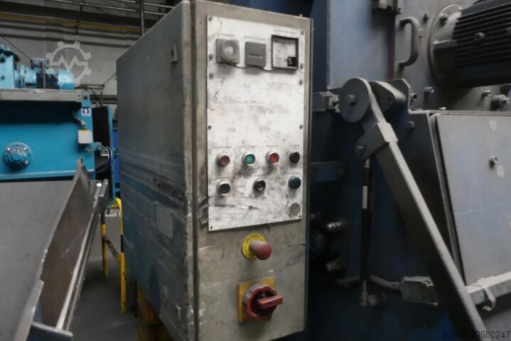 USF Wheelabrator T83 Raupenstrahlanlage USF Wheelabrator T83
