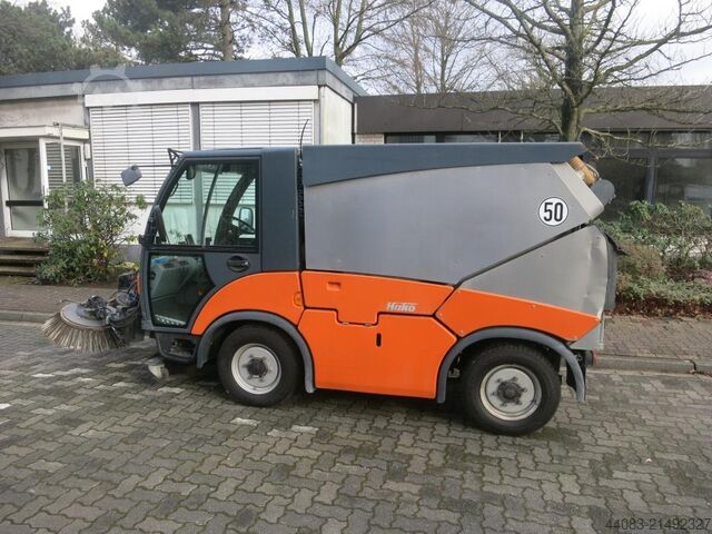 Kehrmaschine HAKO Citymaster 2000