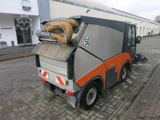 Kehrmaschine HAKO Citymaster 2000
