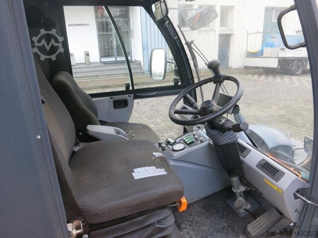 Kehrmaschine HAKO Citymaster 2000