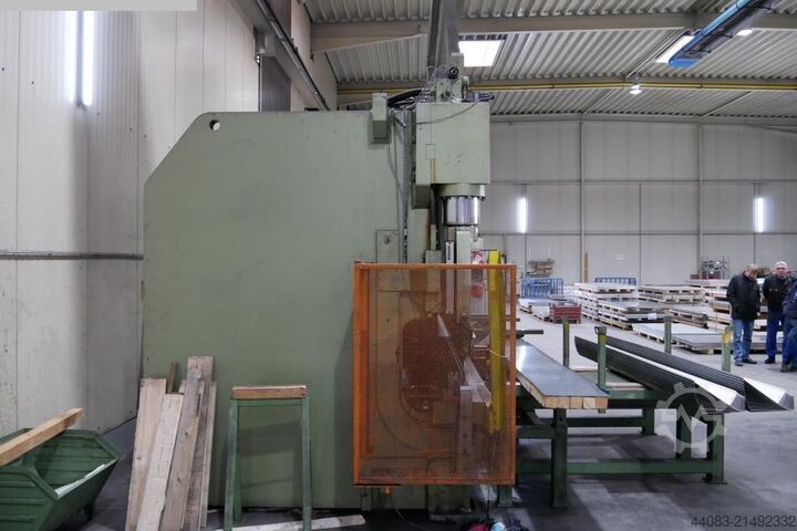 Hydr. pressbrake EHT EHP S 320-7250