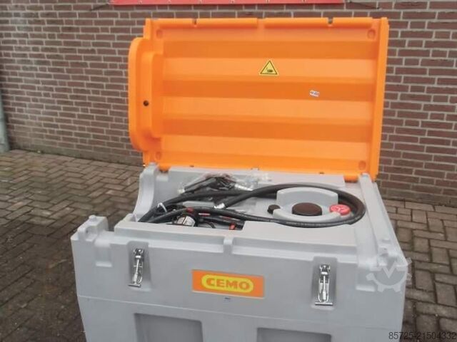 Tanklaster  Brandstoftank kunststof