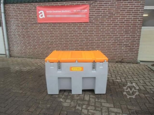 Tanklaster  Brandstoftank kunststof