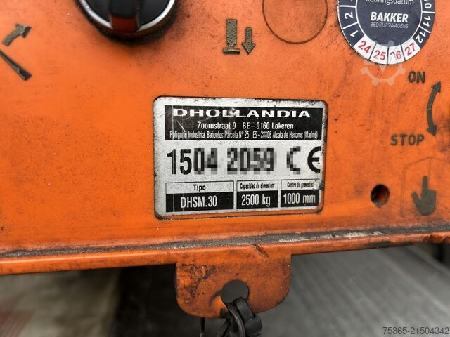 Refrigerated/freezer transport SOR Iberica SOR-S3E / Carrier Vector 1550 / Frigo / Loadlif...