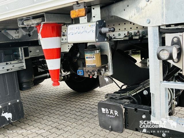 Reefer semitrailer Schmitz Cargobull Tiefkühler Standard Ladebordwand