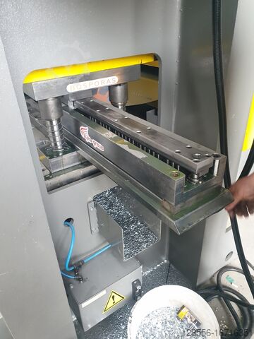 Mechanische Hochgeschwindigkeits-Perforationspresse Bosporas Machinery PUNCING PERFORATING PRESS