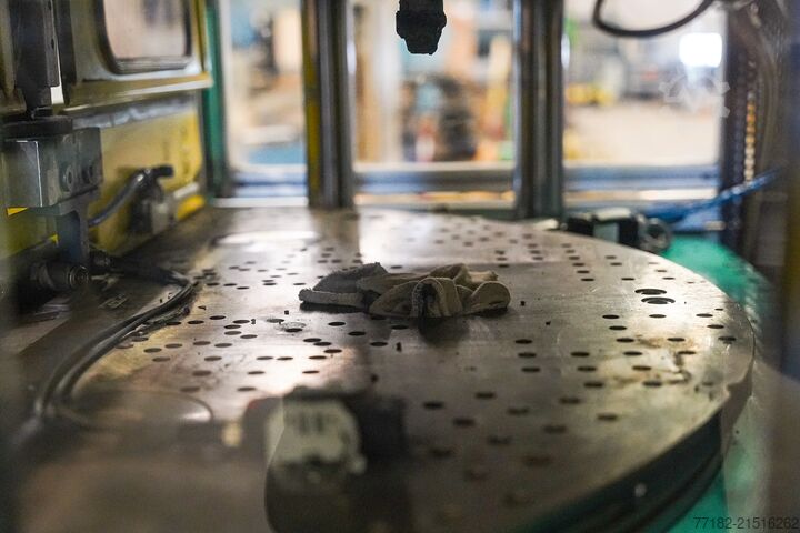 Spritzgießmaschine Arburg 1200 T 800 - 60