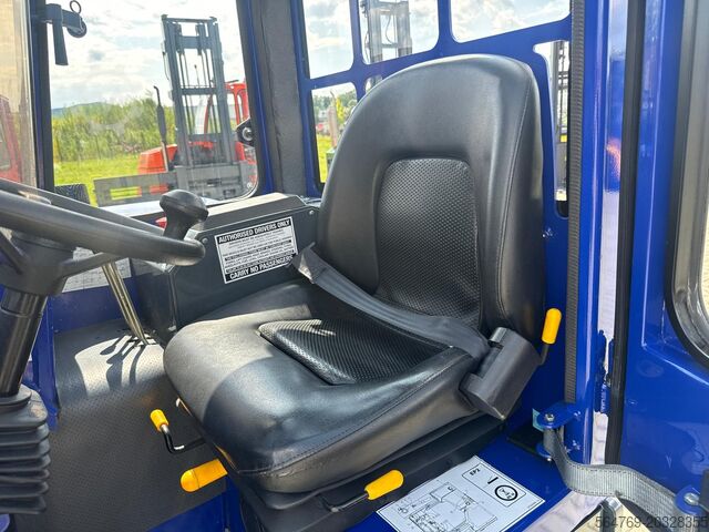 Vierwege-Gabelstapler Combilift C3000/ Mast 7500 mm /Teleskopic forks