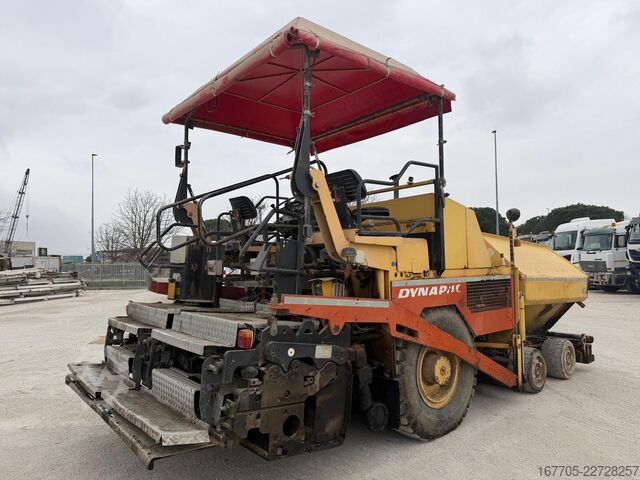 Radfertiger Dynapac F121-6W