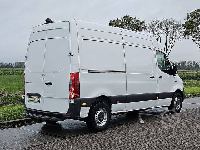 High-roof van MERCEDES-BENZ ESPRINTER L2H2 Elektrisch AC!