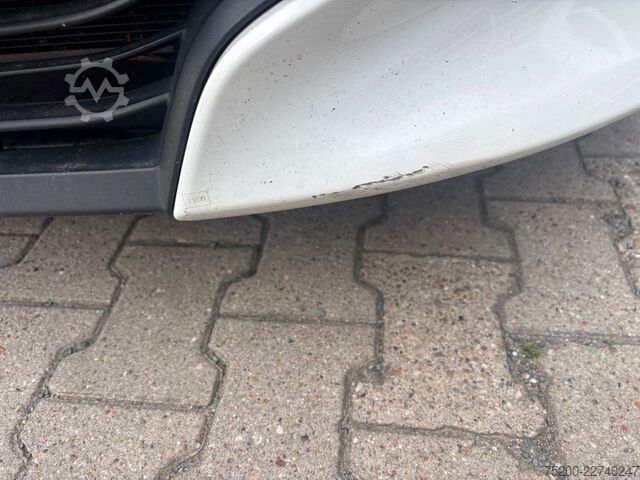 Van TOYOTA Yaris Basis /  12x Fahrzeuge verfügbar