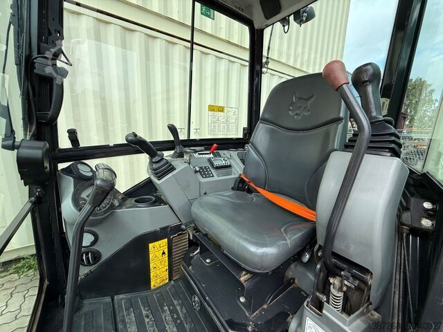 Minibagger BOBCAT E26 / 2021 BJ / 2 x Löffel / 1.375 H
