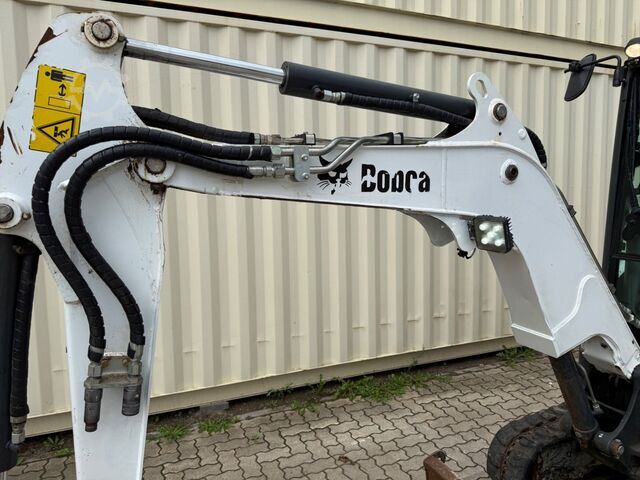 Minibagger BOBCAT E26 / 2021 BJ / 2 x Löffel / 1.375 H