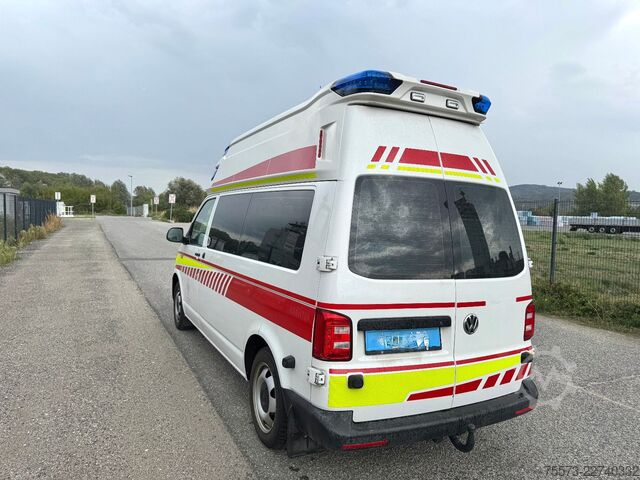 Feuerwehrfahrzeug VW VW T6,2.0 TDI Krankentrage und Sessel