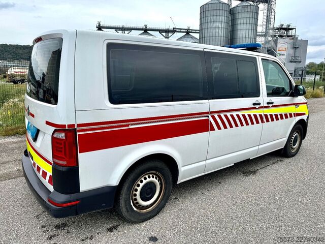 Feuerwehrfahrzeug VW VW T6,2.0 TDI. Trage und Sessel