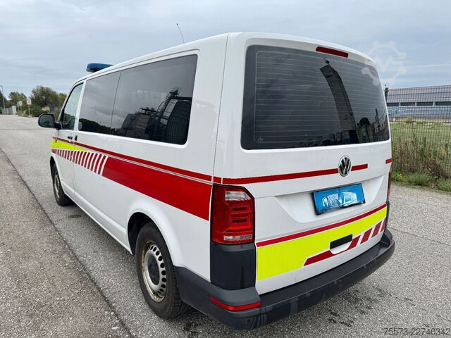 Feuerwehrfahrzeug VW VW T6,2.0 TDI. Trage und Sessel