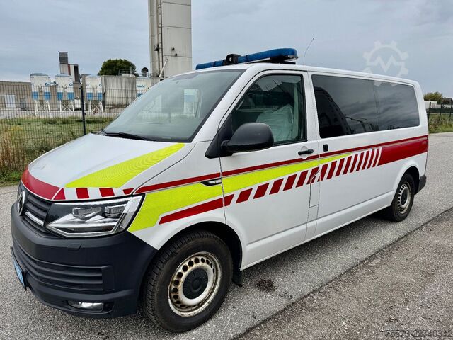 Feuerwehrfahrzeug VW VW T6,2.0 TDI. Trage und Sessel