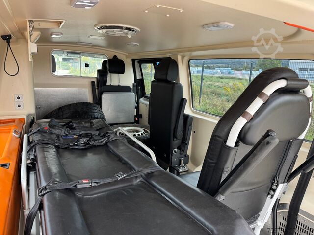 Feuerwehrfahrzeug VW VW T6,2.0 TDI. Trage und Sessel