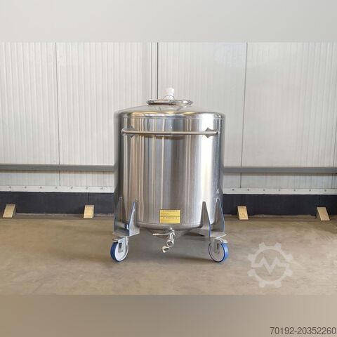 920 liter mobile storage tank made of V2A stainless steel S17135