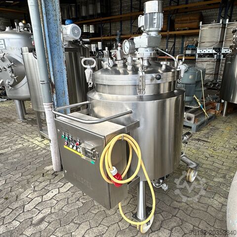 345 liter electrically heated vacuum tank made of V4A with propeller agitator. Diessel B0010