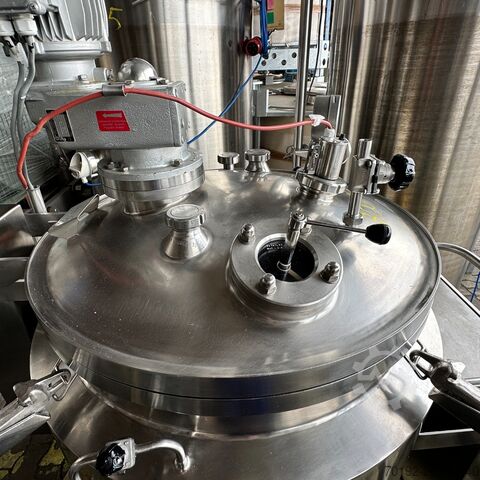 345 liter electrically heated vacuum tank made of V4A with propeller agitator. Diessel B0010