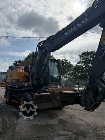 Mobile excavator VOLVO EW 180 E
