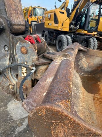 Mobile excavator VOLVO EW 180 E