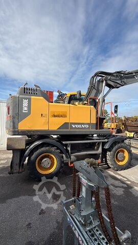 Mobile excavator VOLVO EW 180 E