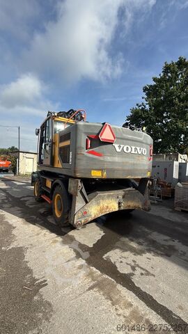 Mobile excavator VOLVO EW 180 E