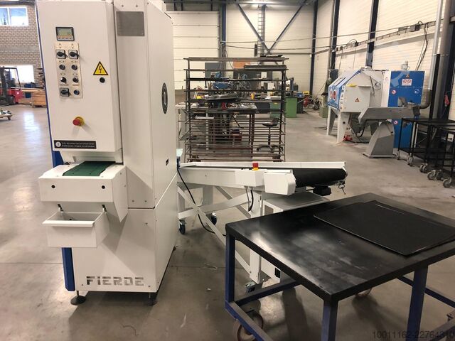 Entgratmaschine / Oberflächentechnik Qfin slijp- en bewerkingsmachine FIERDE 200