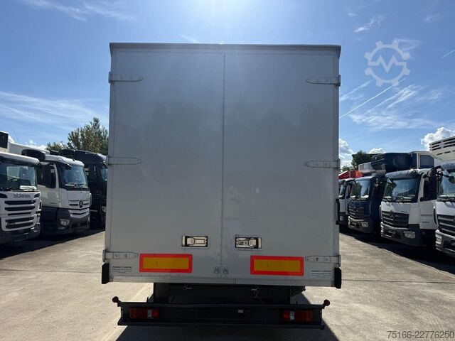 Box trailer SOMMER WIESE 2 Achs Tandemanhänger Möbelkoffer 6,70 m