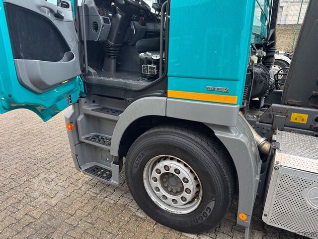 Truck mounted crane MERCEDES-BENZ 2632 Actros 6x4 Meiller Abroller KRAN Salzstreu