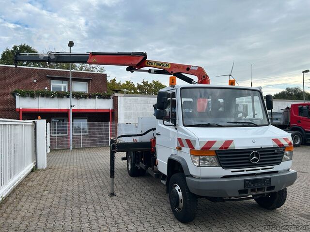 Truck-mounted crane van MERCEDES-BENZ 815D Pritsche + PK7501 Kran Allrad 4x4