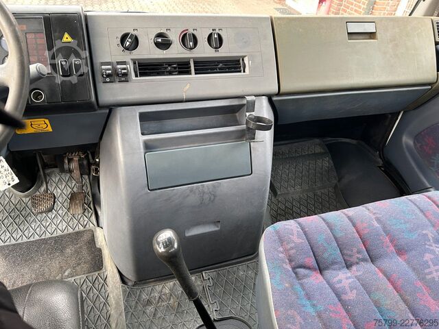 Truck-mounted crane van MERCEDES-BENZ 815D Pritsche + PK7501 Kran Allrad 4x4