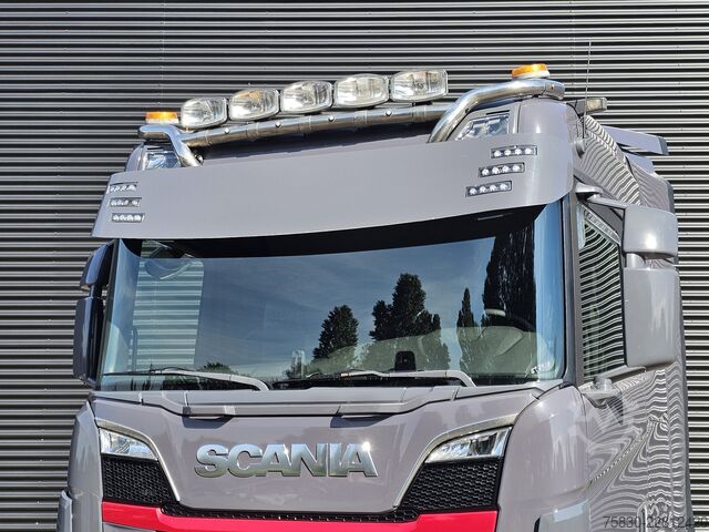 Scania R520 V8 6x4 / RETARDER / HYDRAULIC / FULL AIR. Scania R520 V8 6x4 / RETARDER / HYDRAULIC / FULL AIR.