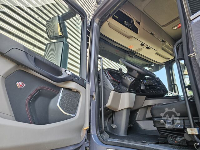 Scania R520 V8 6x4 / RETARDER / HYDRAULIC / FULL AIR. Scania R520 V8 6x4 / RETARDER / HYDRAULIC / FULL AIR.