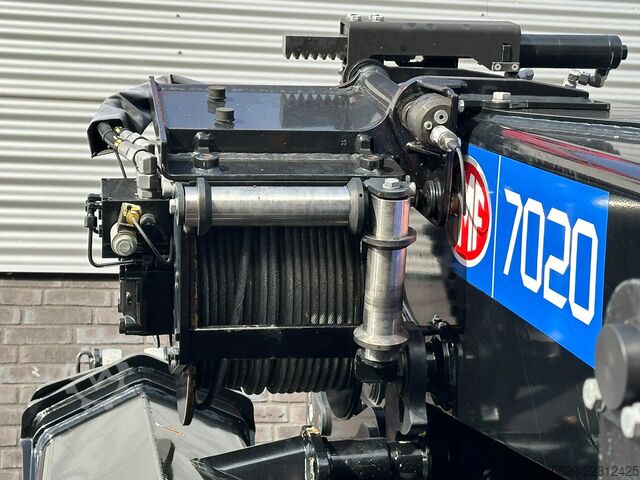Kranwagen MAN TGS 35.510 8X4H BL BAKWAGEN +HMF 7020 K7 KRAAN/...