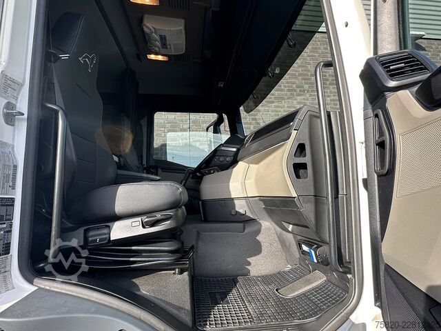 Kranwagen MAN TGS 35.510 8X4H BL BAKWAGEN +HMF 7020 K7 KRAAN/...
