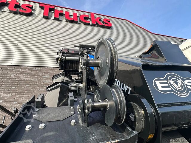 Kranwagen MAN TGS 35.510 8X4H BL BAKWAGEN +HMF 7020 K7 KRAAN/...